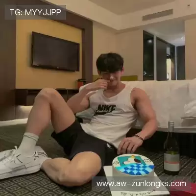 经律富